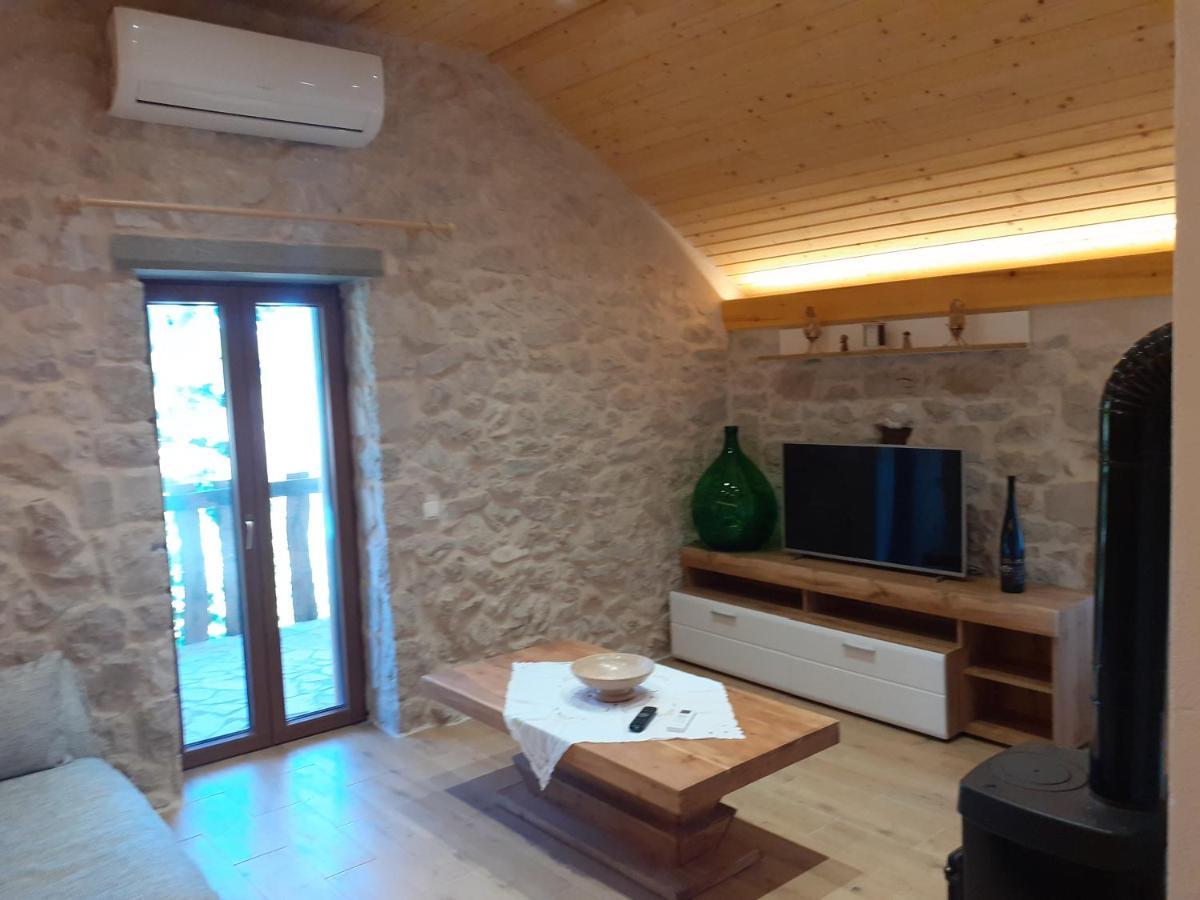 Patakun Holiday Home For 5, With Heated Pool Lecevica Exterior foto