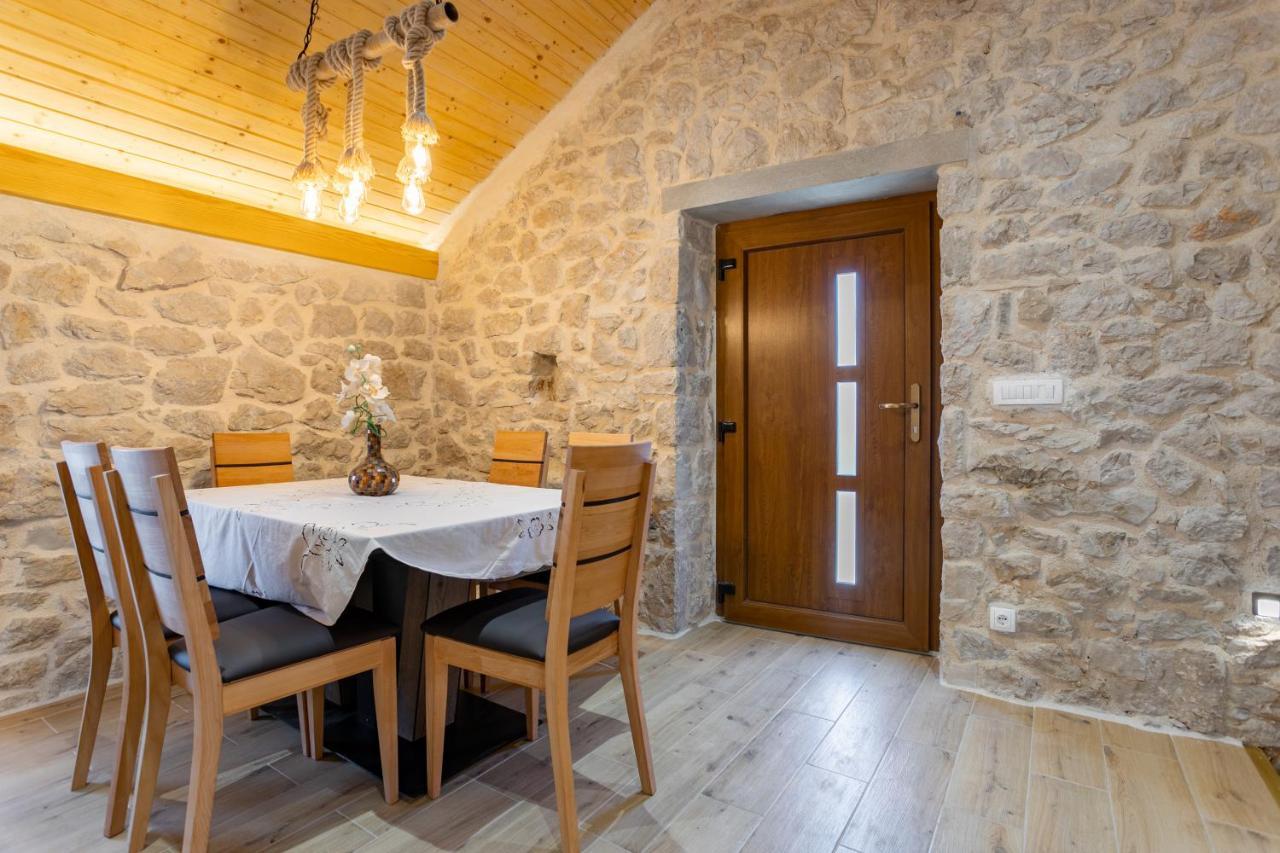 Patakun Holiday Home For 5, With Heated Pool Lecevica Exterior foto