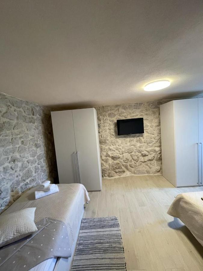 Patakun Holiday Home For 5, With Heated Pool Lecevica Exterior foto
