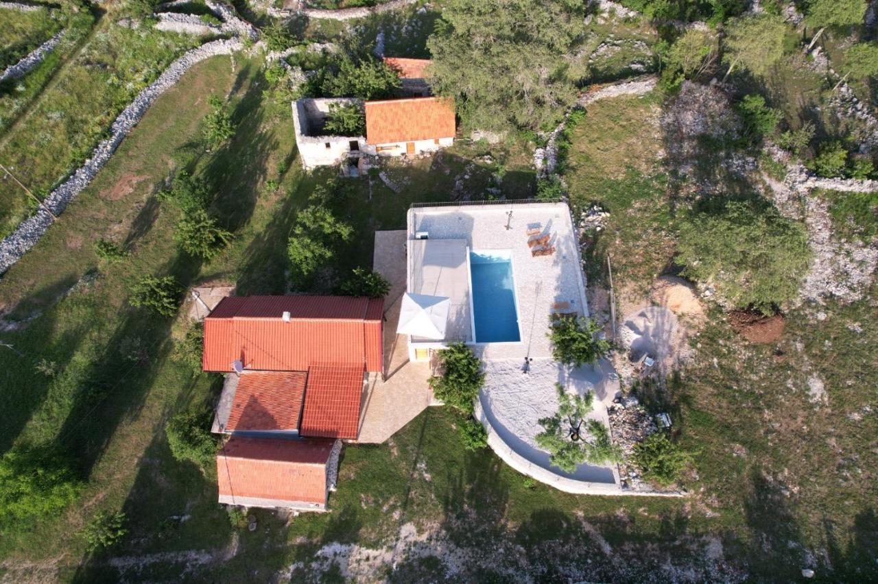 Patakun Holiday Home For 5, With Heated Pool Lecevica Exterior foto